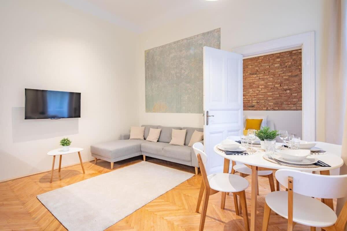 Quiet Comfort - Central Buda Βουδαπέστη Εξωτερικό φωτογραφία
