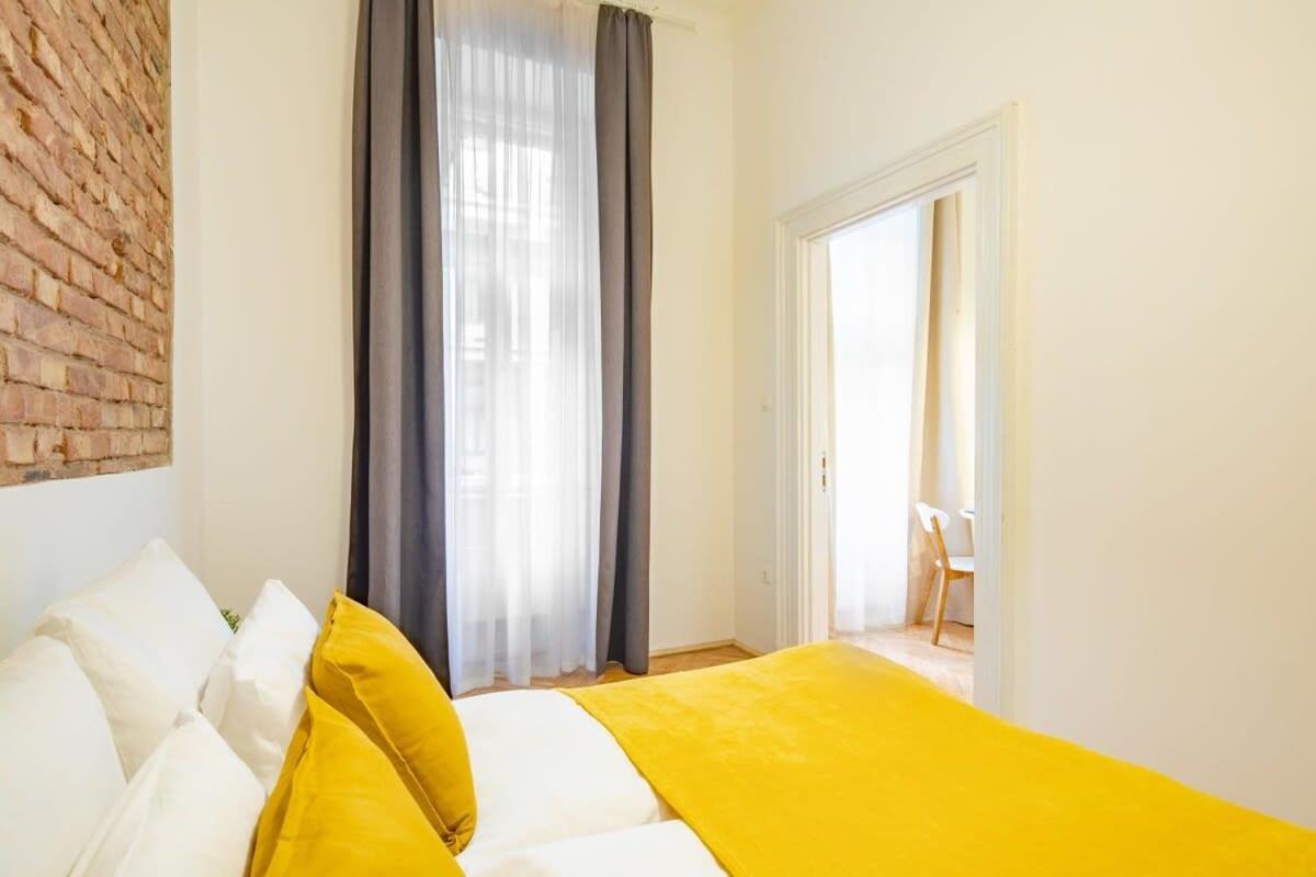 Quiet Comfort - Central Buda Βουδαπέστη Εξωτερικό φωτογραφία